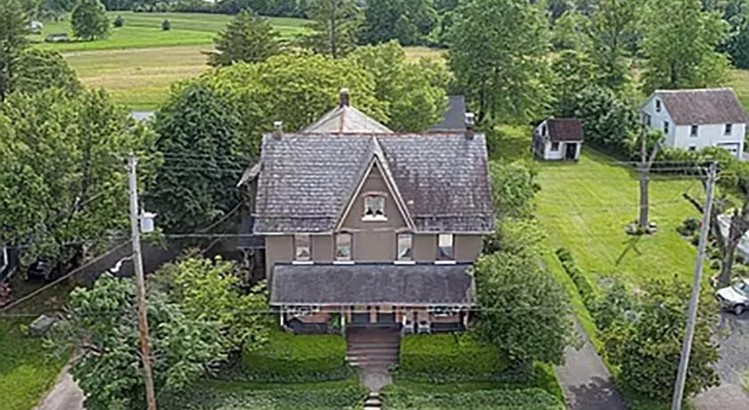 Historic Main Street Getaway - Image 1