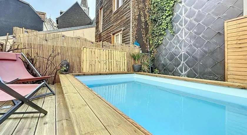 Piscine, Sauna & Balnéo au cœur de Rouen - Image 1