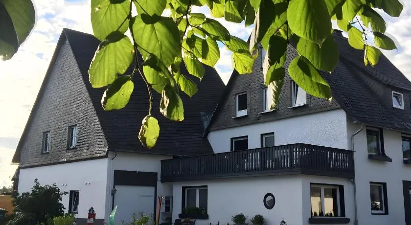 Haus mit 12 Schlafzimmern, 8 Bäder - Image 1