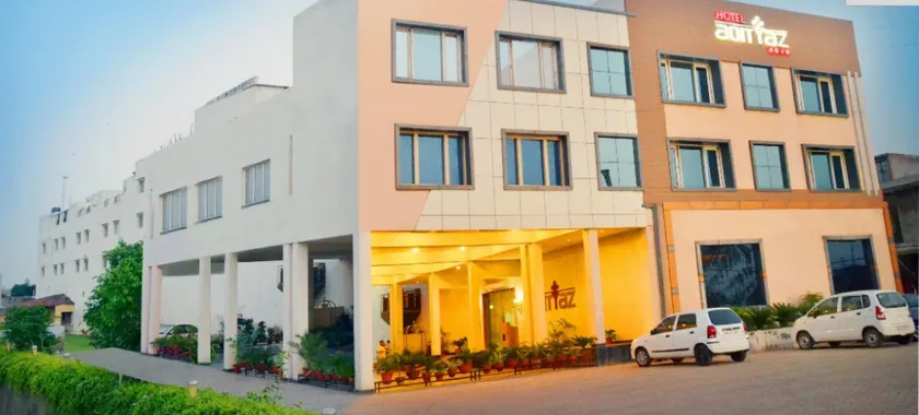 Hotel Adityaz - Image 1