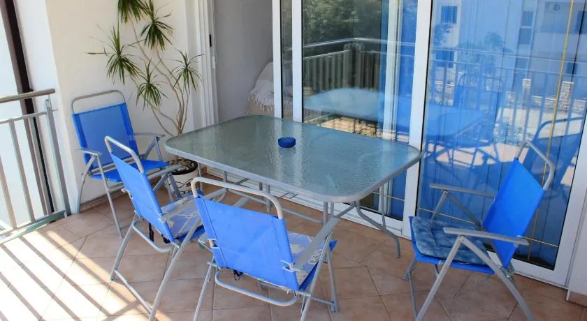 Charming Apartment in Lozica IV - 55 sqm - Parking - Image 1