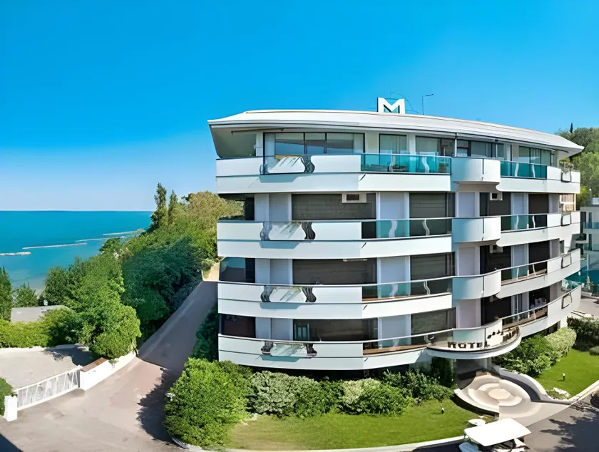 Hotel Majestic - Image 1