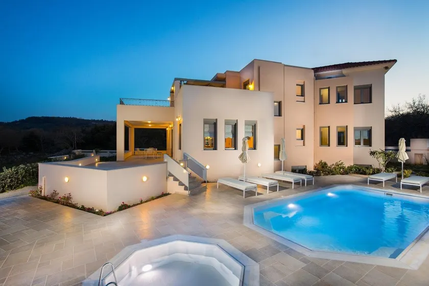 Full Privacy VIlla next to Rethymno city & beach - Image 1