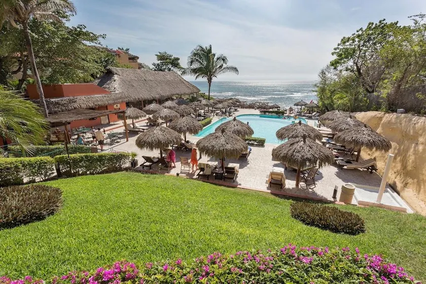 Family Selection at Grand Palladium Vallarta Resort & Spa - All Inclusive - Image 1