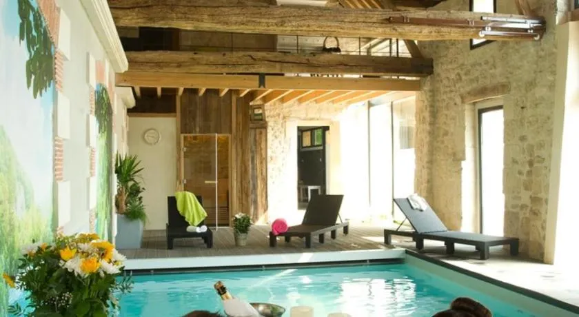 La Cressonnière avec 150m2 d'espace bien-être à privatiser ! Le luxe en toute intimité - Image 1