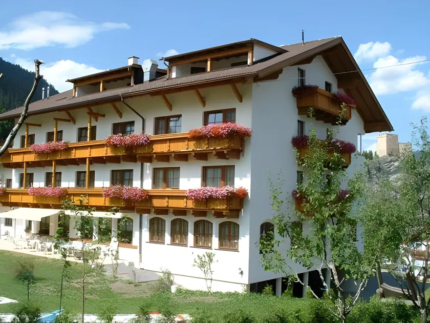 Hotel Puint - Image 1