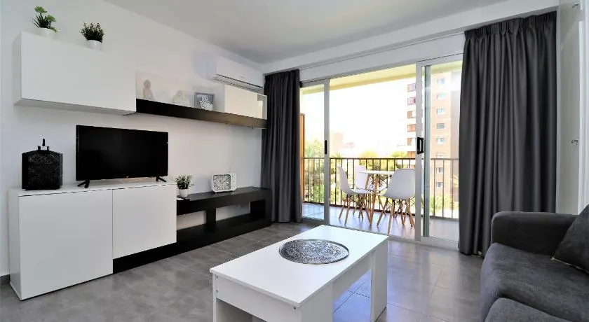 Bermudas 313 - Image 1