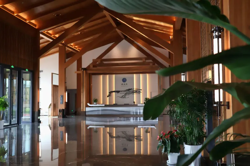 Xinzhou Qingliangwan Hot Spring Health Resort Town - Image 1