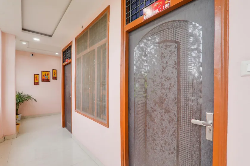 Hotel O Dwarka In - Image 1