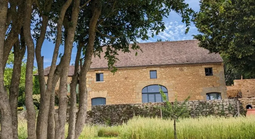 La Grange Symphorine, chambre d'hôtes de charme située entre la vallée de la Dordogne et la vallée de la Vézère - Image 1