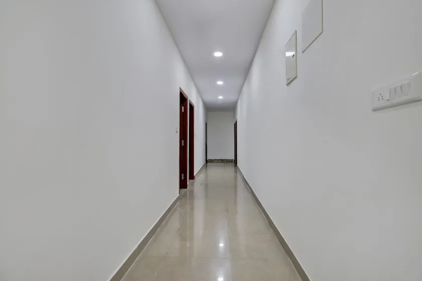 Hotel O Maruthi Paradise Netaji Udyanavana Park - Image 1
