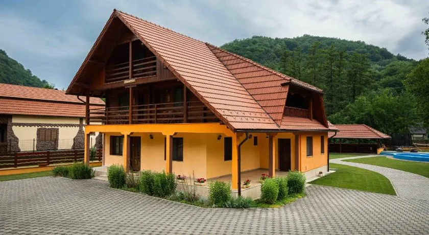 Cabana Sargetia - Image 1