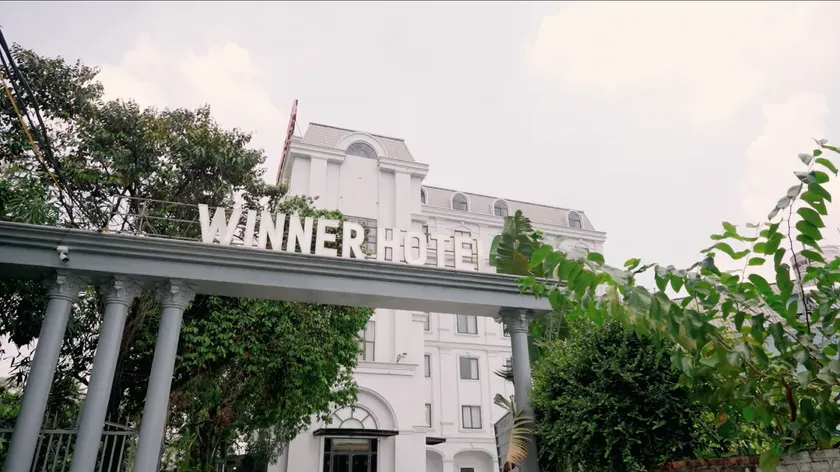 Winner Hotel - Image 1