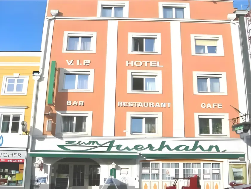 Stadthotel Restaurant Auerhahn - Image 1