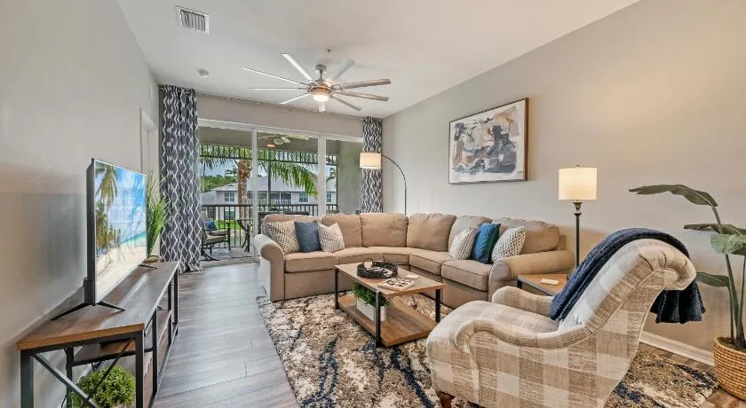Golf Condo- Resort Pool- LakeView- 10mi to beaches - Image 1