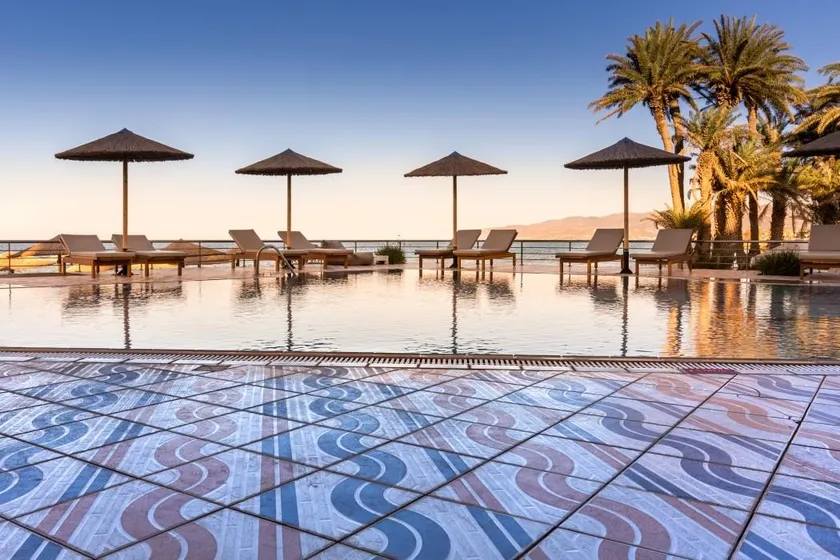 Zephyros Beach Boutique Hotel - Image 1