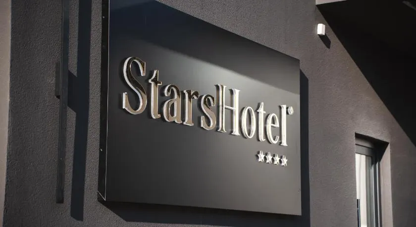 Stars Hotel - Image 1