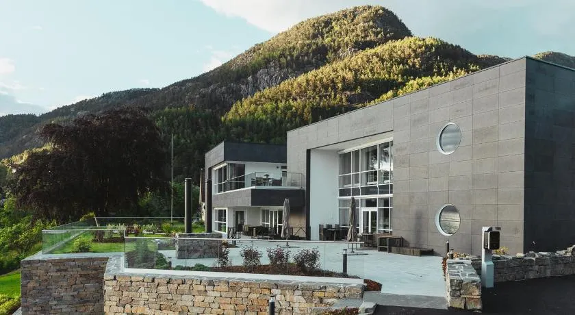 Hardanger House - Image 1