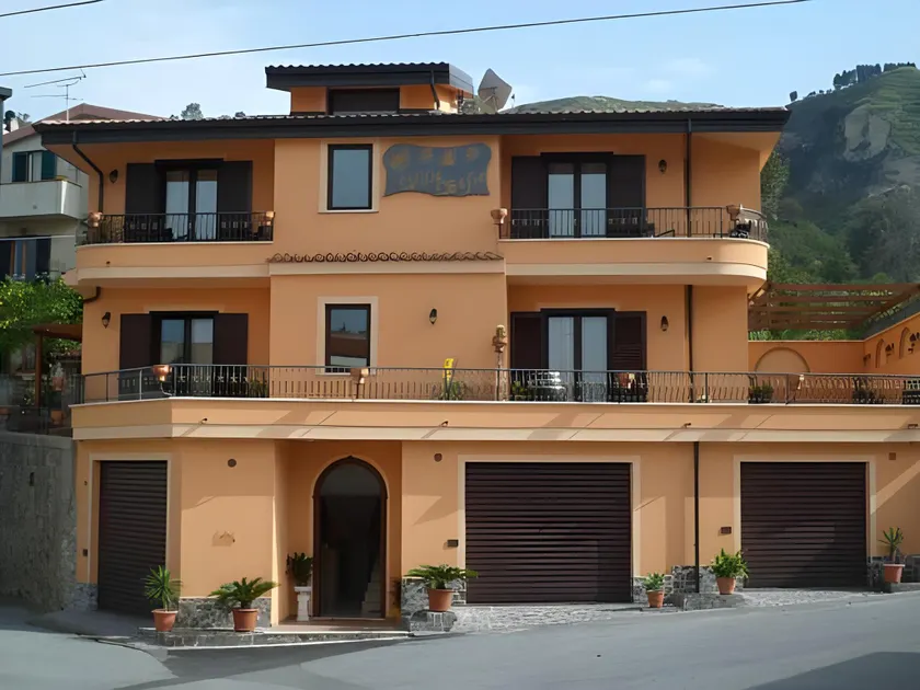 Villa Sofia - Image 1