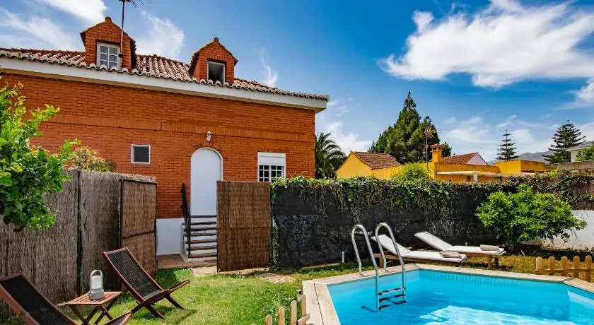 Villa Los Almendros - Image 1