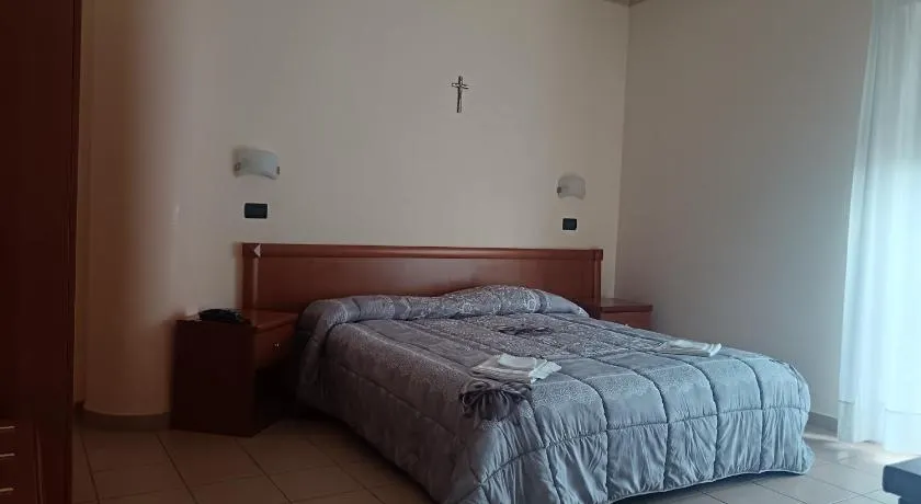 Hotel Sirios - Image 1