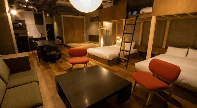 Green Room Hotel - Image 1