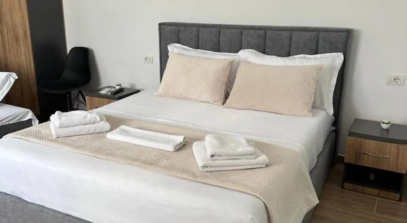 Lexhulo Room's - Image 1