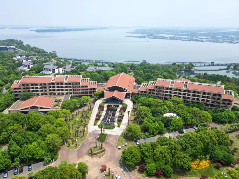 Palace Lan Resort - Image 1
