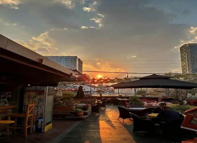 The Hump Hostel - Image 1