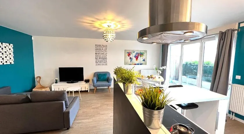Paris La-Defense - U Arena - 2 Bedrooms - Terrace & Wifi - Image 1