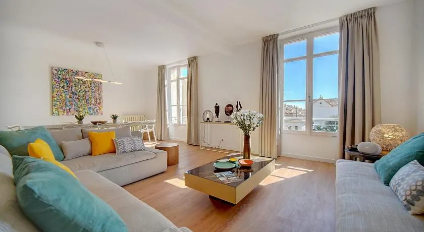 Upstays - Magnificent 180m duplex apartment - Image 1