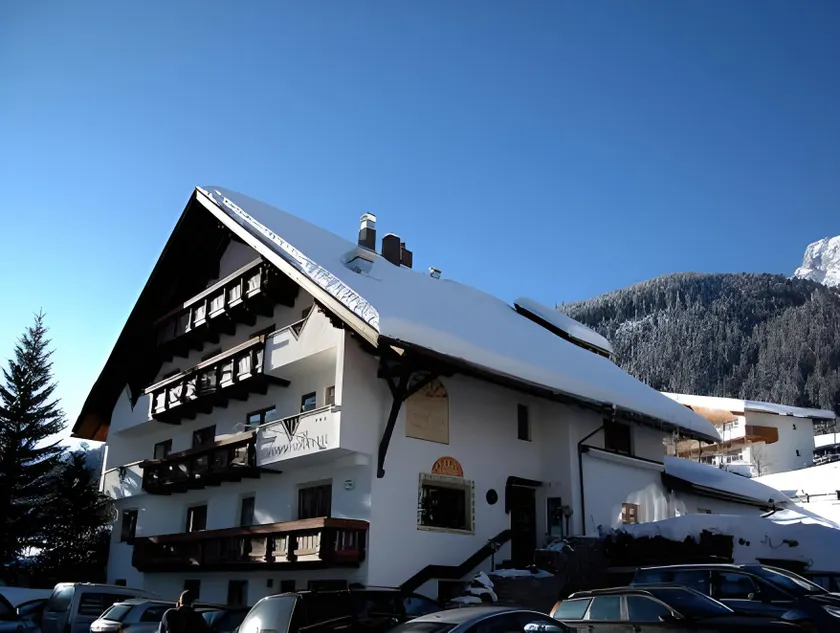 Hotel Die Arlbergerin - Design & Tiroler Gemütlichkeit - Image 1