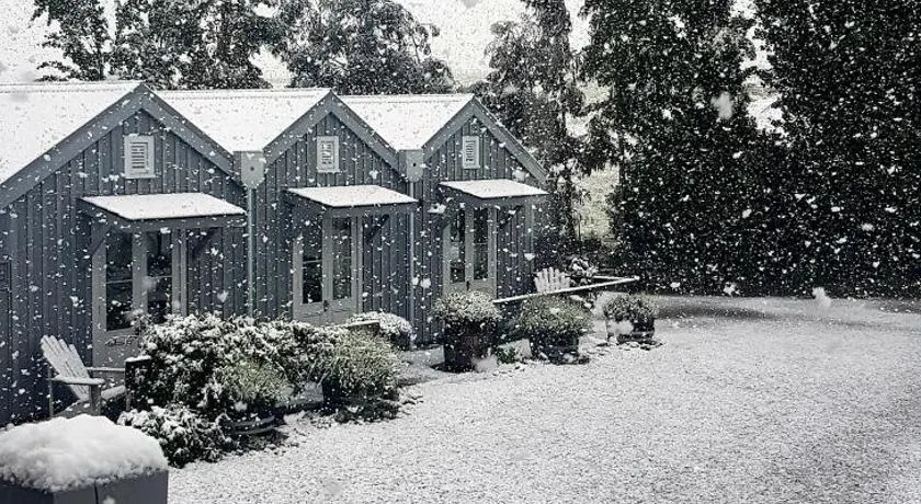 Gibbston Boathouse with Outdoor Bath - Image 1