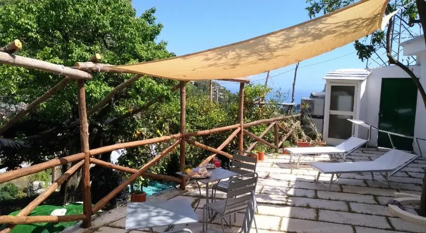 Lemons & Sun Apartment - Image 1