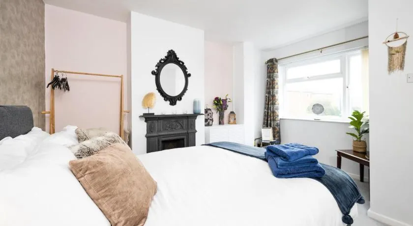 Pendicke Cottage, Southam - Image 1