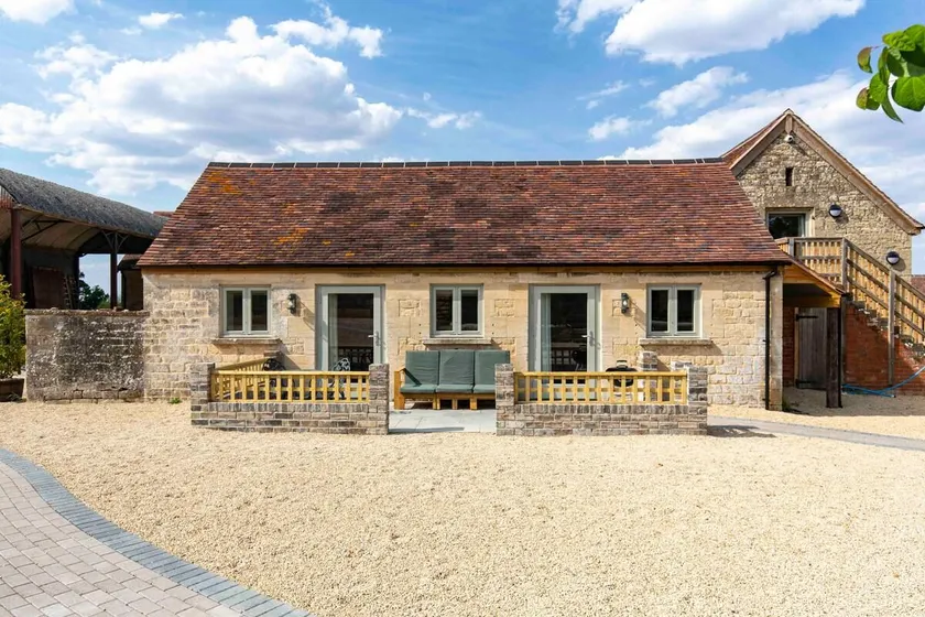 Cotswolds Farm - Spacious 1 bed cottage - Image 1