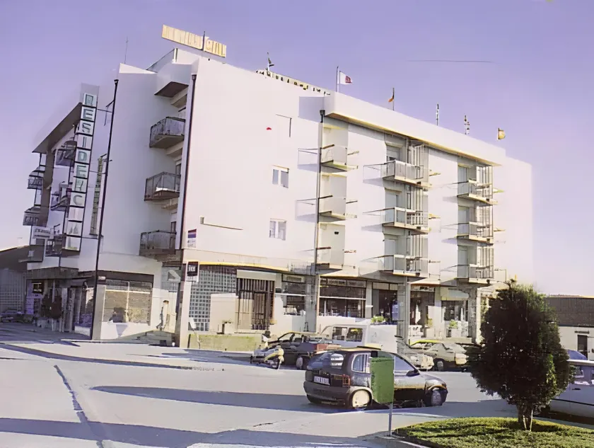 Hotel Bom Sucesso - Image 1