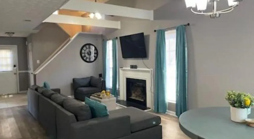 Stone Mountain Home, SmartTV All Rooms, Pool Table - Image 1