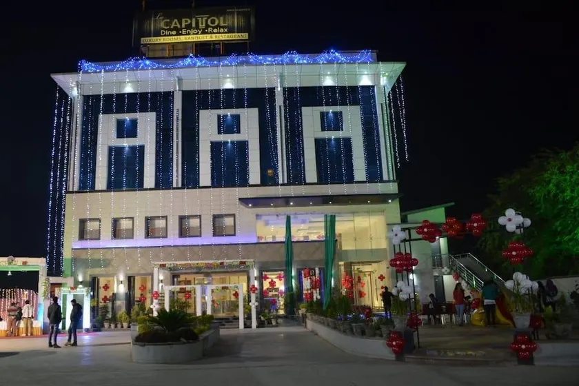 Hotel La Capitol - Image 1