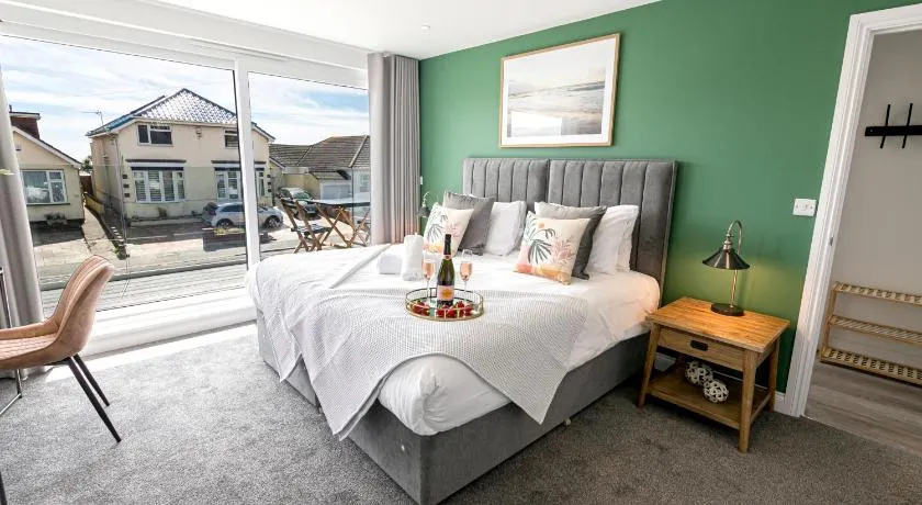 THE PENTHOUSE by BOURNECOAST - A Stylish Coastal Penthouse with a Balcony, SEA VIEWS and Parking - Just 10 Minutes Walk to the Sandy Beaches - FM8407 - Image 1