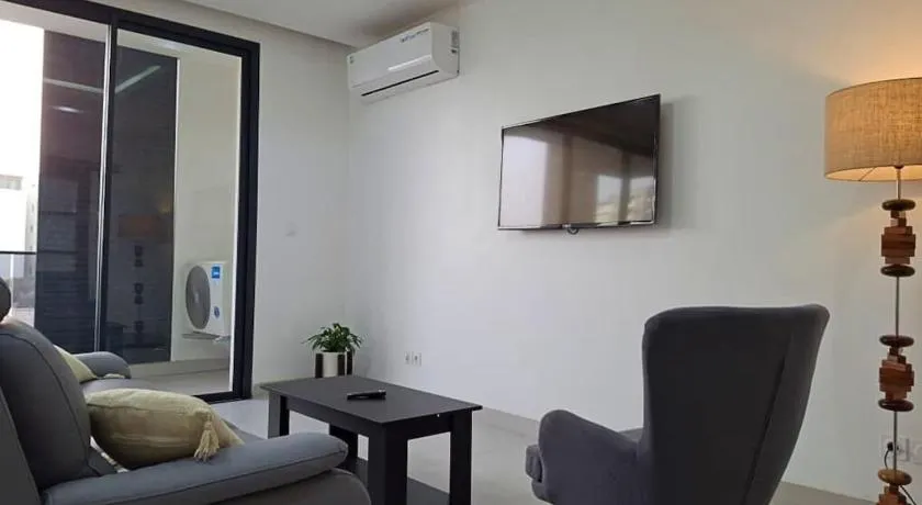 Elegant 3-room apartment - Image 1