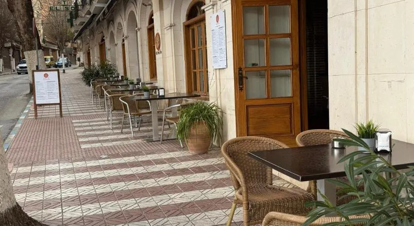 Hotel el Sol - Image 1
