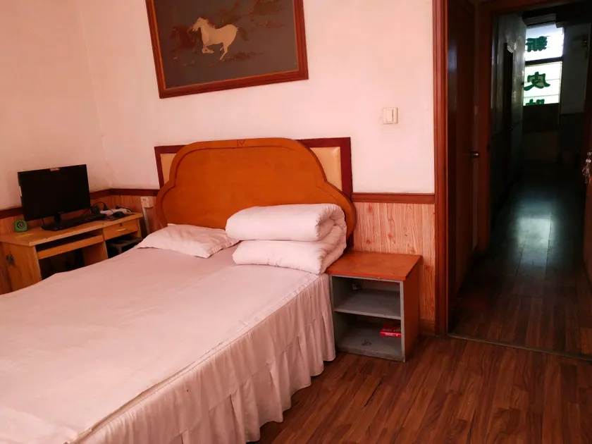 Laixi Guoying Hotel - Image 1