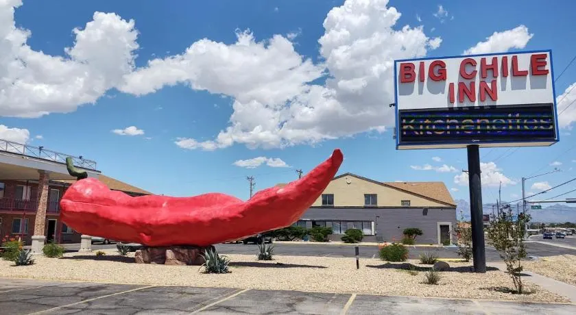 Big Chile Inn & Suites - Image 1