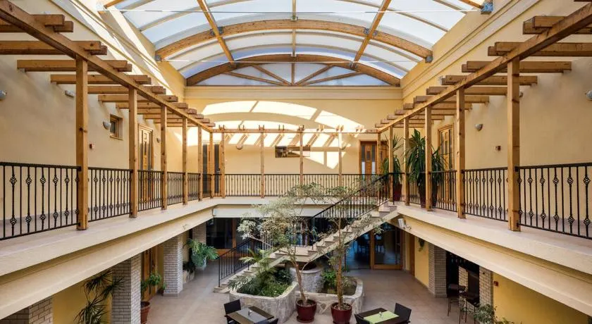 Atrium Agárd Panzió - Image 1