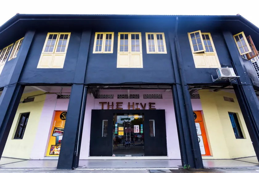 The Hive Singapore Hostel - Image 1