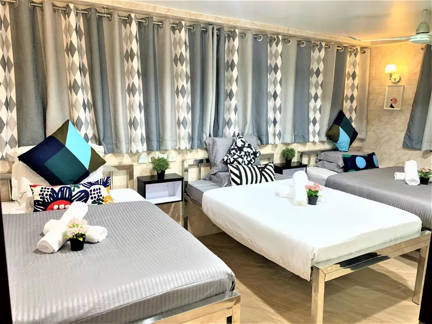 Super Guest House - Image 1
