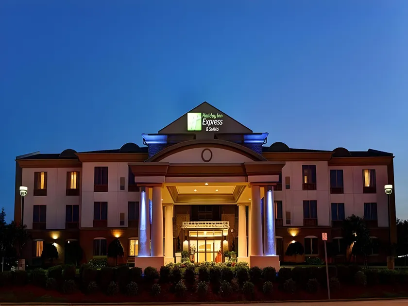 Holiday Inn Express & Suites Guelph - Image 1