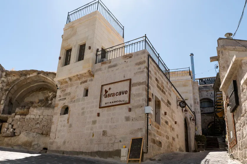 Asra Cave Hotel - Image 1