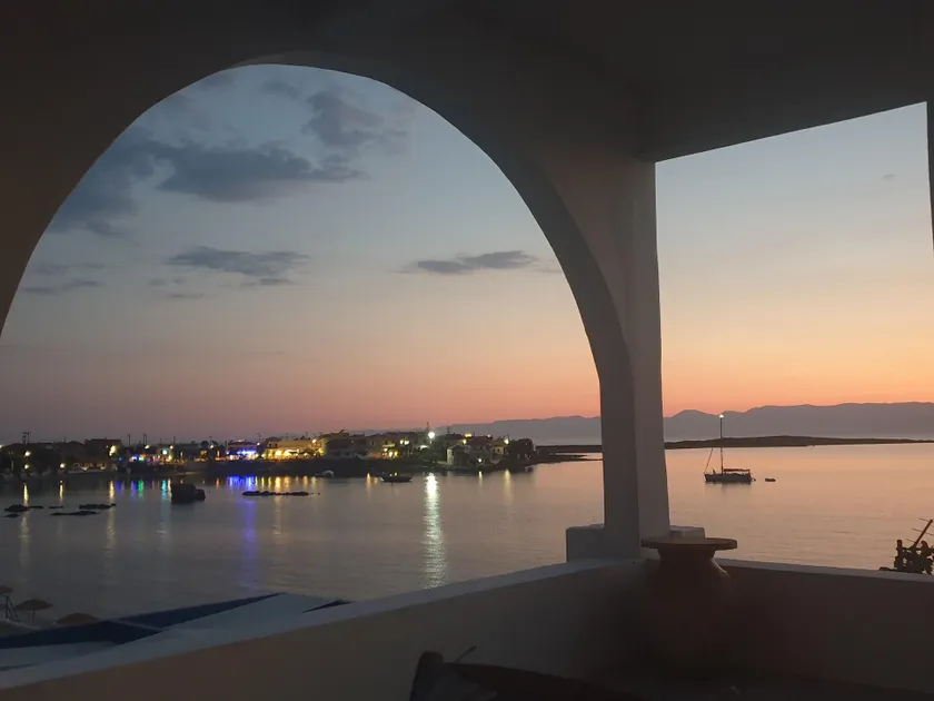 Sunset Holiday House - Image 1